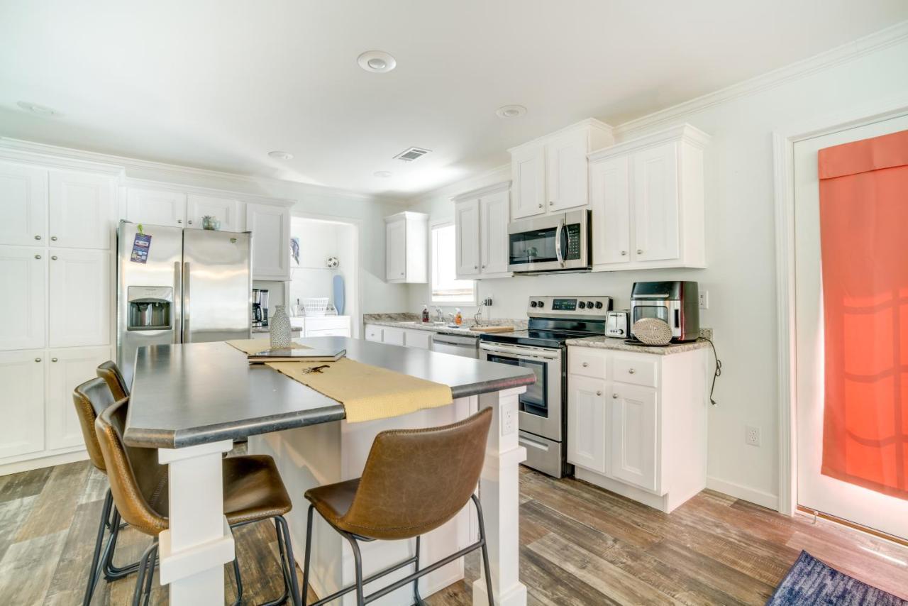 Charleston Home With Porch - 3 Mi To Folly Beach! Exterior foto